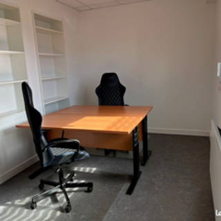 Bureau privé 16 m² 1 poste Location bureau Avenue de la Mer Barneville-Carteret 50270 - photo 4